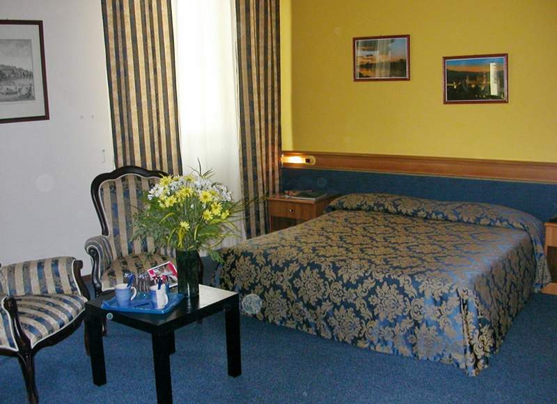 Hhb Hotel فلورنس الغرفة الصورة